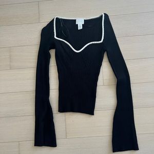 h&m long flared sleeve top